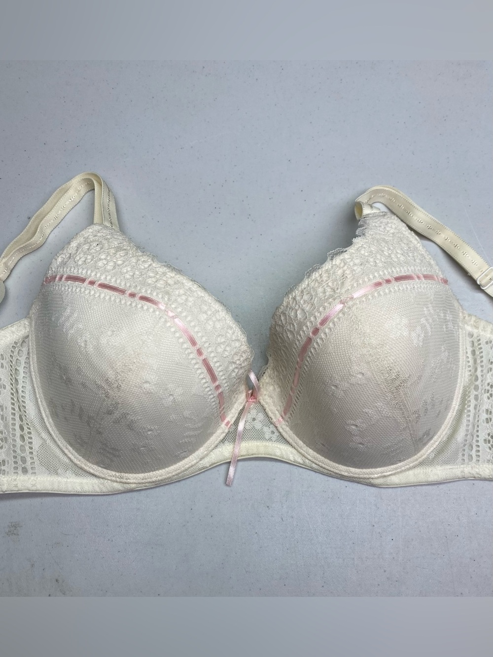 Triumph WHT/PNK Lightly Lined Underwire, 38D *P1012